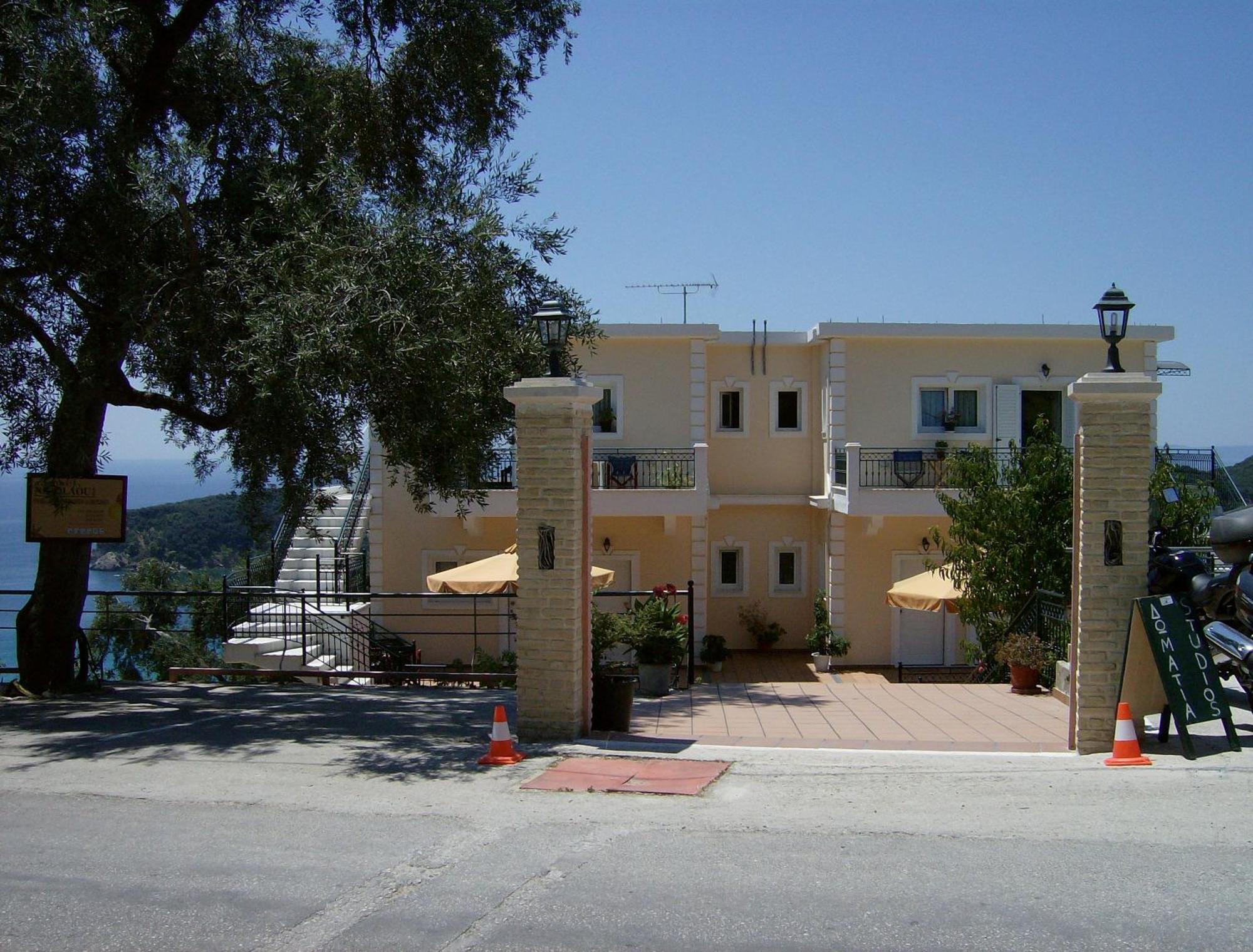 Studios Nikolaou Bros Parga Exterior foto